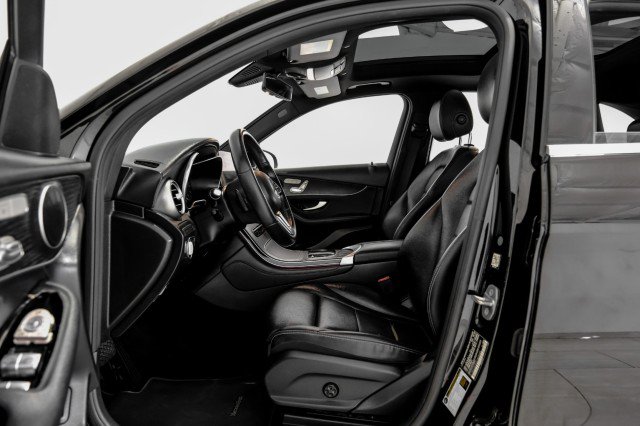 Used 2020 Mercedes-Benz GLC 300 image 32