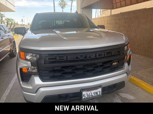 Certified 2022 Chevrolet Silverado 1500 Custom RWD image 2