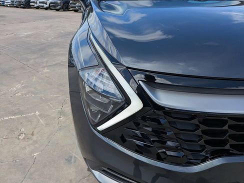 Certified 2023 Kia Sportage EX FWD image 10