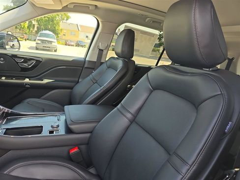 New 2025 Lincoln Aviator 2WD w/ Equipment Group 101A image 18