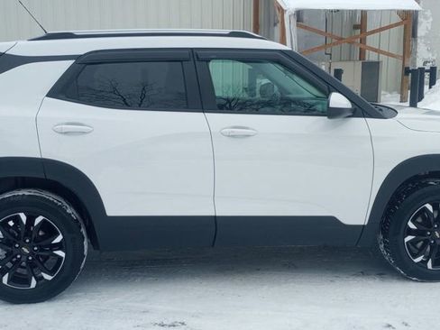 Used 2022 Chevrolet TrailBlazer LT w/ Driver Confidence Package image 8