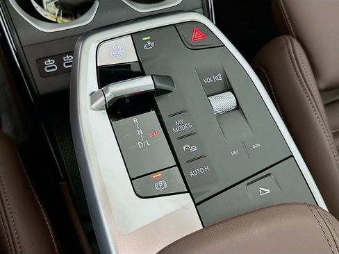 Used 2025 BMW X1 xDrive28i w/ Premium Package image 15