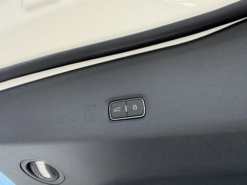 New 2025 Ford Expedition Max Active image 8