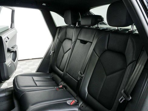Certified 2026 Porsche Macan Turbo AWD/4WD image 21