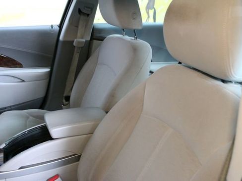 Used 2011 Buick LaCrosse CX FWD image 17