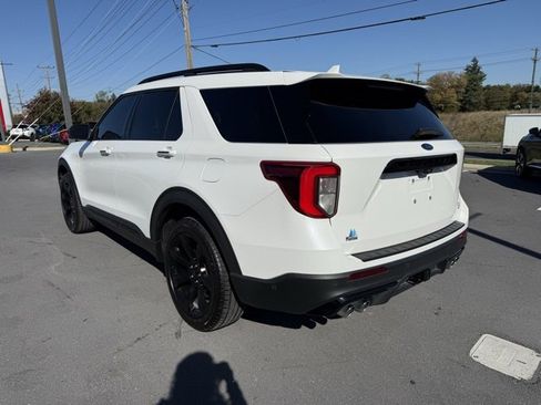 Used 2022 Ford Explorer ST w/ Equipment Group 401A image 7