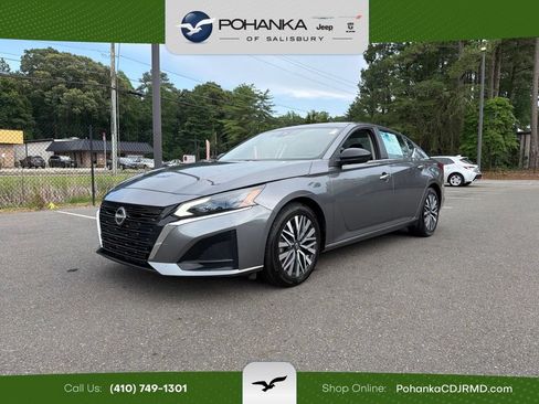 Used 2024 Nissan Altima 2.5 SV FWD image 1