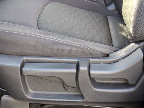 Used 2022 Nissan Pathfinder S image 12