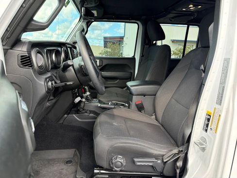 Used 2023 Jeep Wrangler Unlimited Sport AWD/4WD image 19