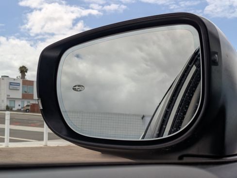 Certified 2025 Subaru Crosstrek 2.5i Limited w/ Crosstrek Mirror Package AWD/4WD image 24
