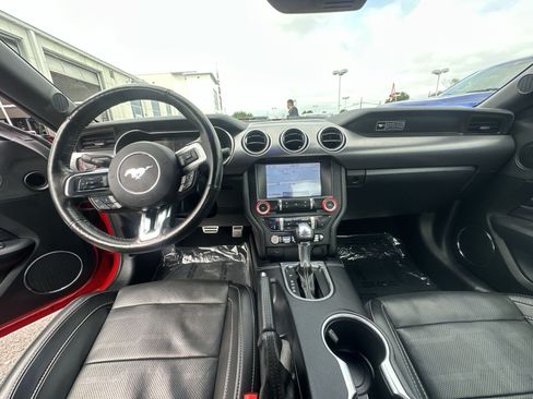 Used 2020 Ford Mustang GT Premium w/ Equipment Group 401A RWD image 31