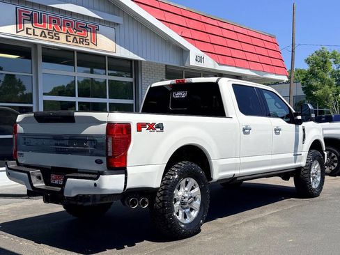 Used 2022 Ford F250 Platinum w/ FX4 Off-Road Package AWD/4WD image 3