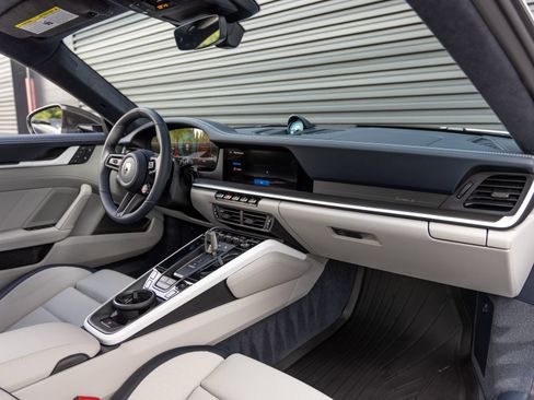Used 2026 Porsche 911 Turbo S AWD/4WD image 33