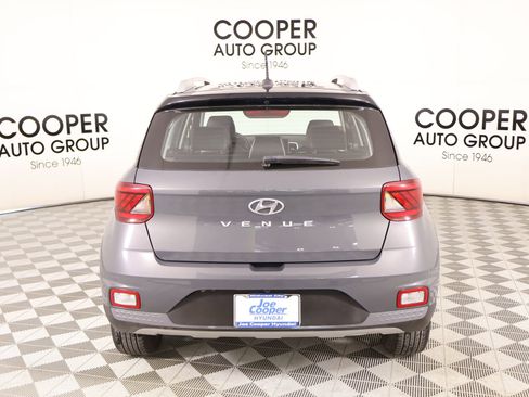 Certified 2025 Hyundai Venue Limited image 22