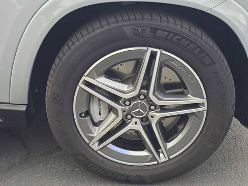 Used 2025 Mercedes-Benz GLE 53 AMG 4MATIC image 9