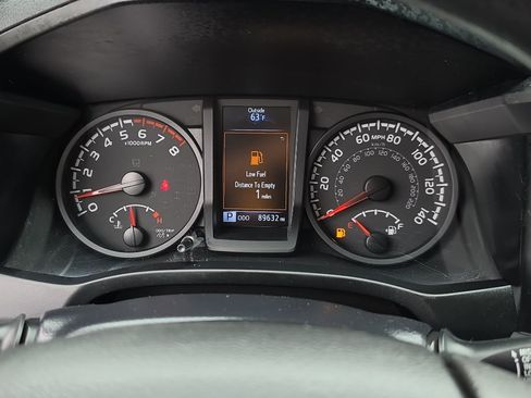 Used 2023 Toyota Tacoma SR RWD image 22