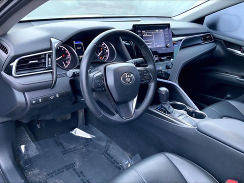 Used 2023 Toyota Camry SE image 17