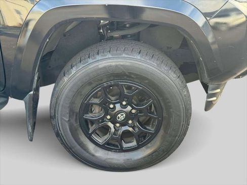 Certified 2022 Toyota Tacoma SR5 image 8