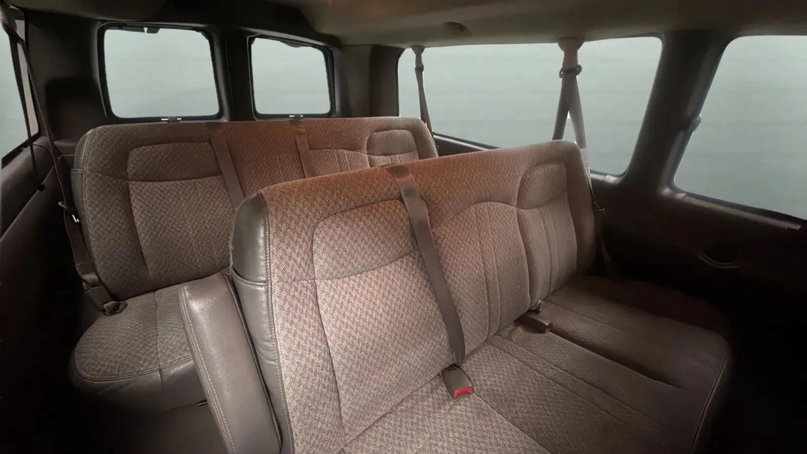 Used 2004 Chevrolet Express 3500 Extended Passenger w/ LS Preferred Equipment Group RWD image 24