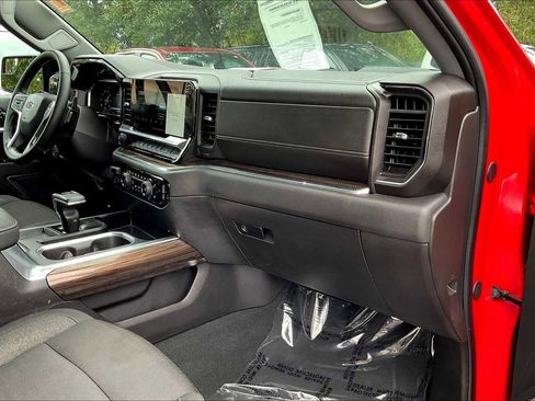 Used 2024 Chevrolet Silverado 1500 LT Trail Boss image 15