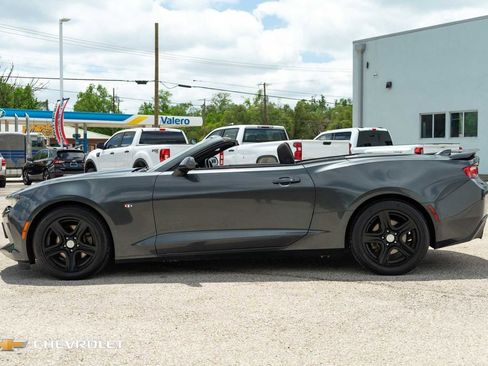 Used 2017 Chevrolet Camaro LT w/ Technology Package RWD image 9