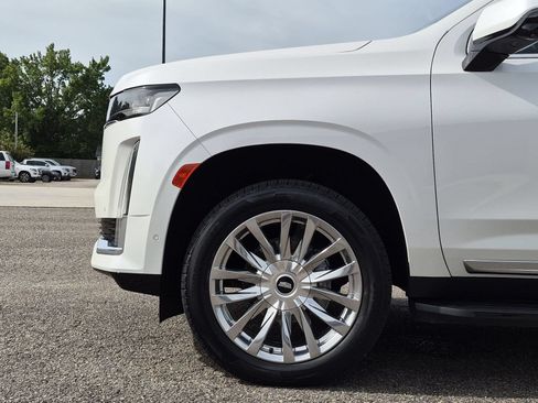 Certified 2023 Cadillac Escalade Premium Luxury w/ Performance Package AWD/4WD image 34