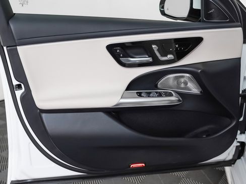 Certified 2024 Mercedes-Benz E 350 4MATIC Sedan image 22