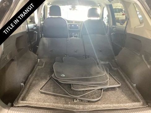 Used 2024 Volkswagen Tiguan SE AWD/4WD image 16