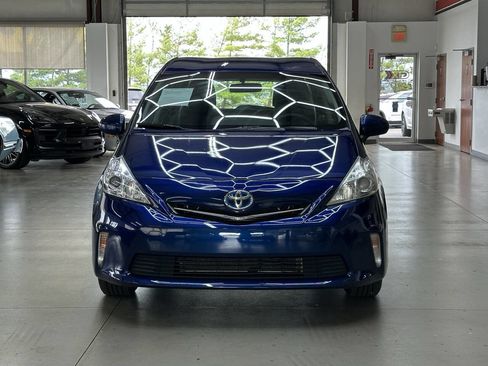 Used 2012 Toyota Prius V image 6