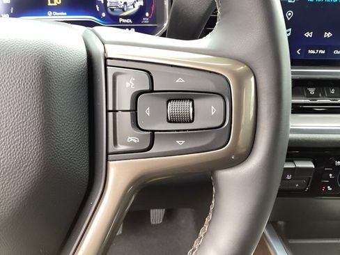 Used 2024 Chevrolet Silverado 2500 High Country AWD/4WD image 33