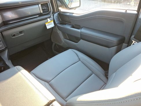 New 2025 Ford F150 Lightning Flash AWD/4WD image 18