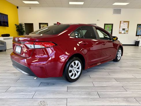 Used 2025 Toyota Corolla LE FWD image 6