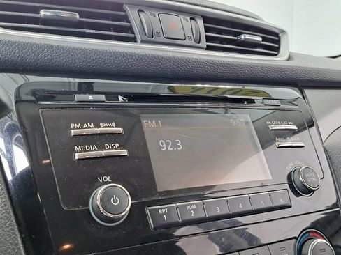 Used 2016 Nissan Rogue S w/ Appearance Package FWD image 14