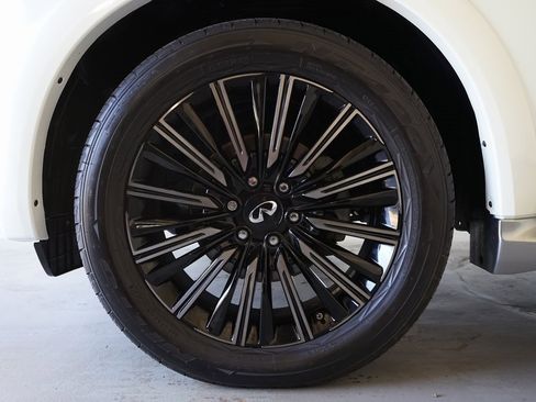 Used 2019 INFINITI QX80 Limited w/ All-Season Package image 36