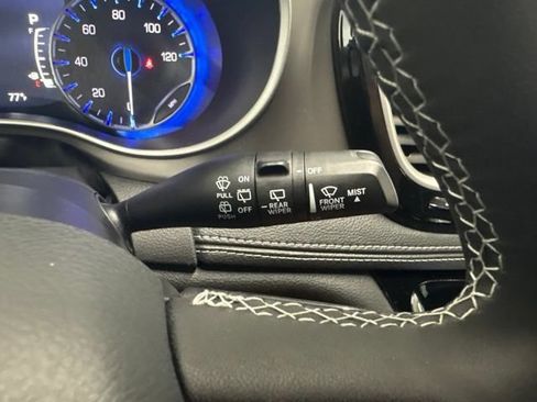 New 2027 Chrysler Pacifica Limited AWD/4WD image 34