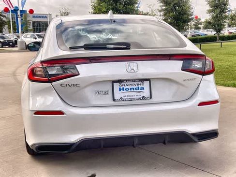 Used 2025 Honda Civic Sport image 6