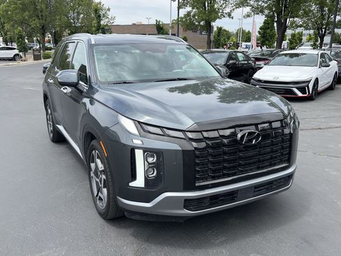Used 2024 Hyundai Palisade Limited AWD/4WD image 4