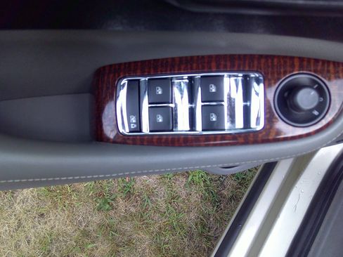 Used 2013 Chevrolet Malibu LT image 19