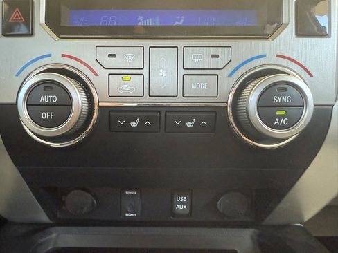 Used 2017 Toyota Tundra Limited image 33