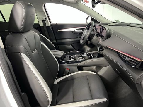 Used 2025 Buick Envision Sport Touring image 31