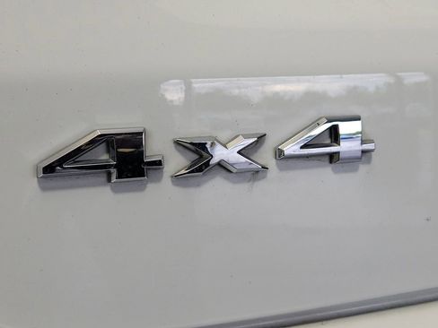 Used 2024 Jeep Compass Latitude AWD/4WD image 8