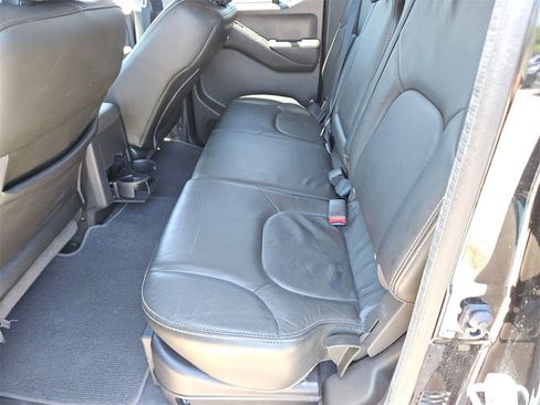 Used 2021 Nissan Frontier PRO-4X w/ Pro-4x Utility Package image 11