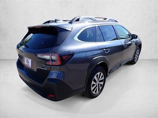 Used 2025 Subaru Outback Premium AWD/4WD video 4
