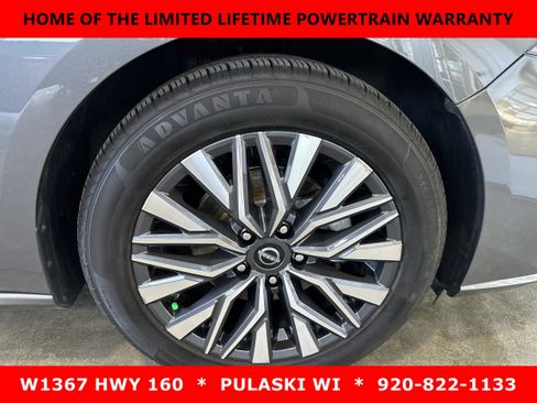 Used 2024 Nissan Altima 2.5 SV image 2