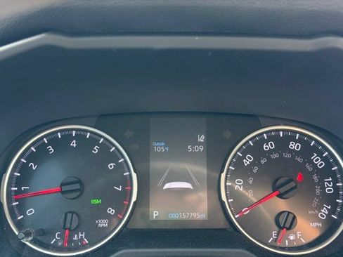 Used 2019 Toyota RAV4 XLE FWD image 10