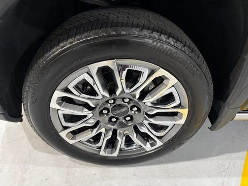 Used 2025 GMC Sierra 1500 Denali Ultimate AWD/4WD image 47