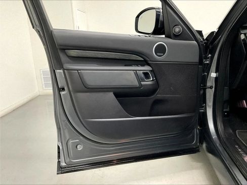 Used 2019 Land Rover Discovery HSE AWD/4WD image 18