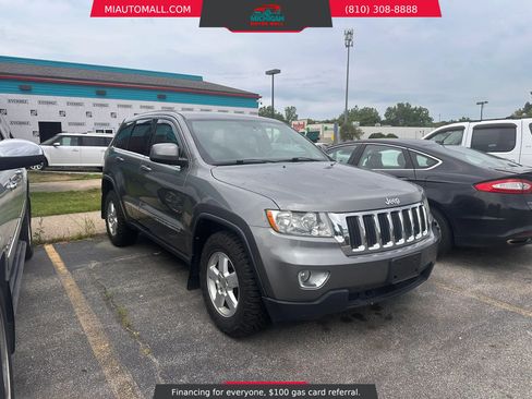 Used 2012 Jeep Grand Cherokee Laredo AWD/4WD image 1
