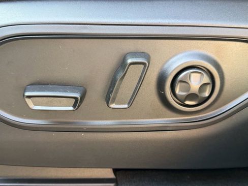 New 2026 Jeep Grand Cherokee Limited w/ Limited Altitude Package AWD/4WD image 15