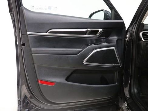 Used 2025 Kia Telluride S AWD/4WD image 19